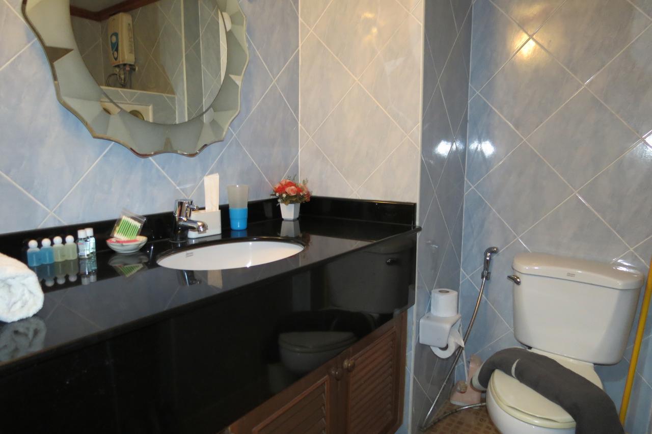 View Talay 2 Suite Apartments Praia de Jomtien Exterior foto